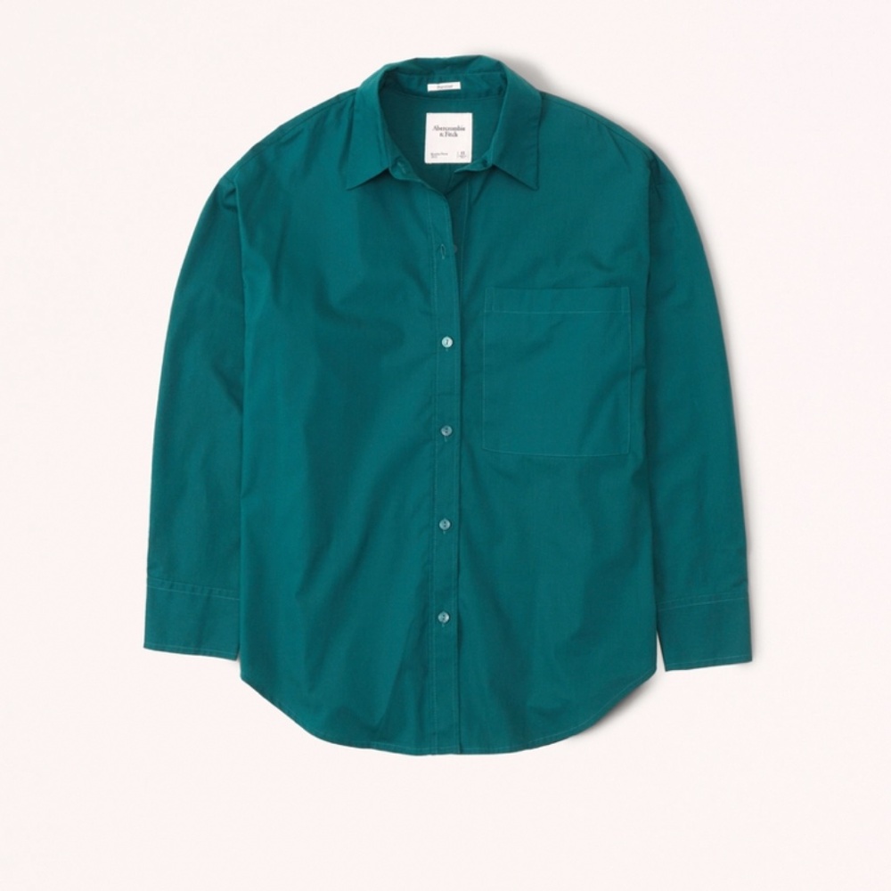 Oversized Poplin Button-Up Shirt size M